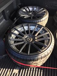 fs: 20&quot;staggered gunmetal rims w like new (95%tread remaining) tires. 00 FIRM-img_26731.jpg