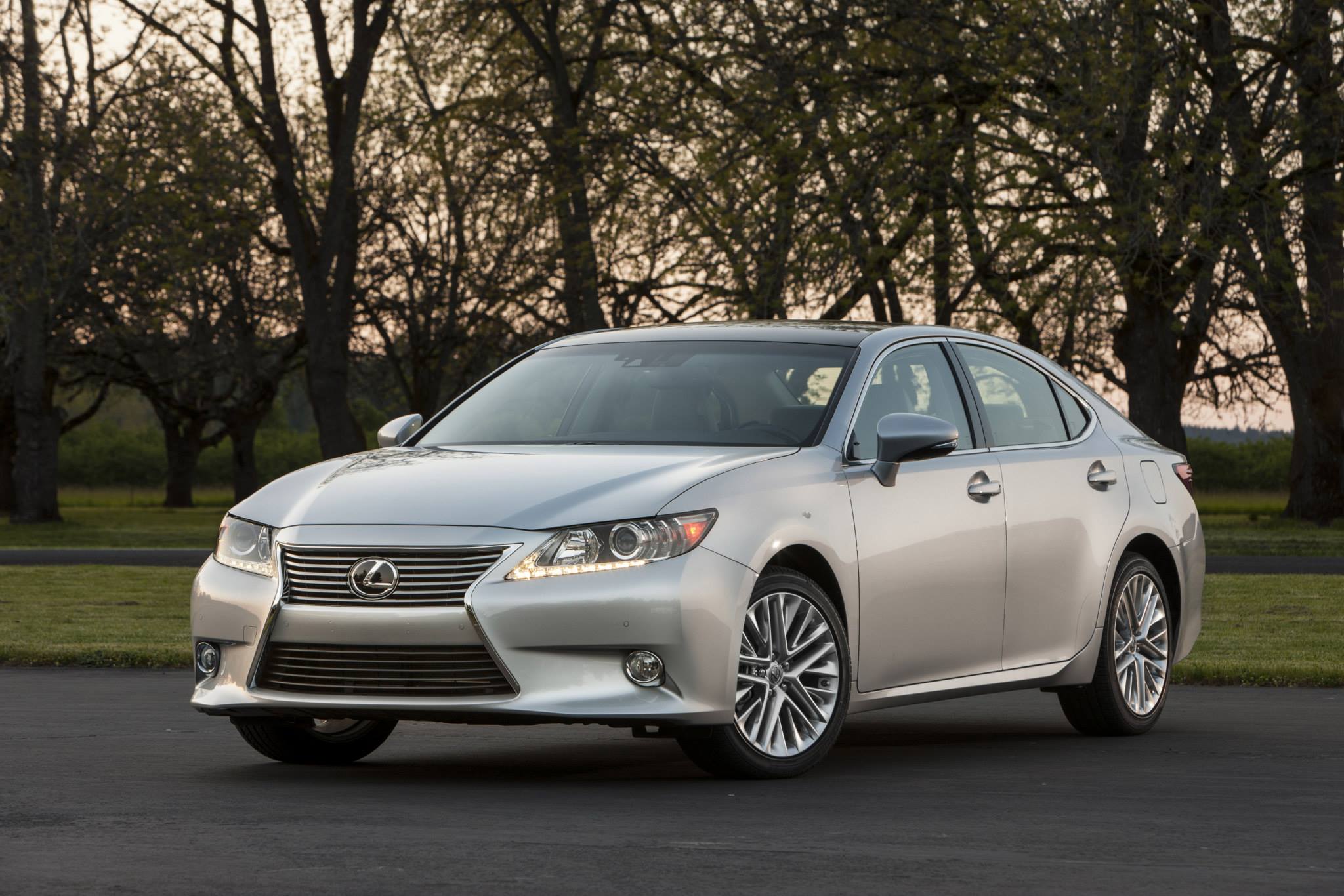 Lexus Sales Increase For June 2013