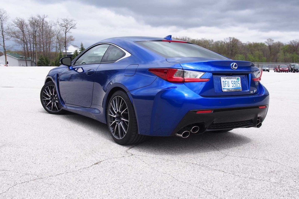 2015-Lexus-RC-F-Rear-02