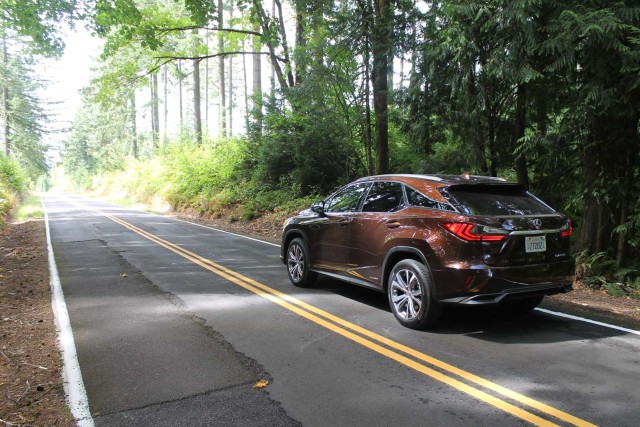 Once and Future Kings: 2016 Lexus RX 350 and RX 450h First Drives