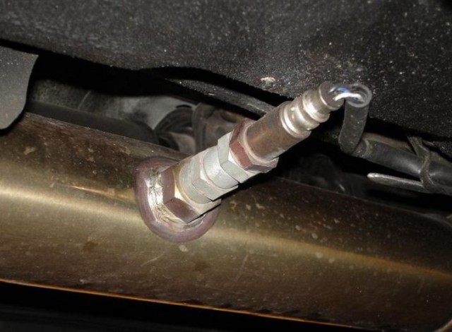 How-To Tuesday: Replacing the Oxygen Sensor in Your Lexus IS
