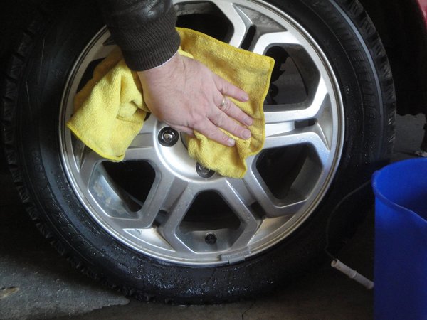 How-To Tuesday: Wheel Cleaning Done Right