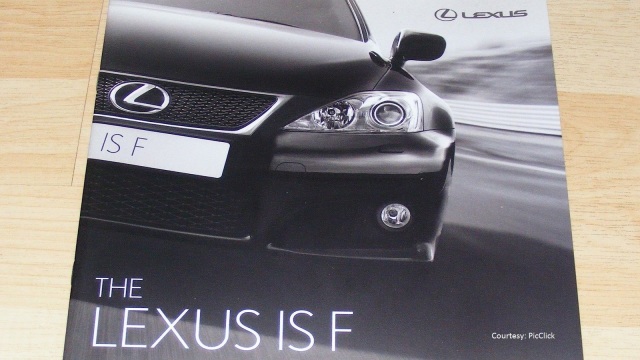 7 Classic Images from Lexus Brochures