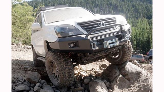 Installing a Metal Tech Goblin Off-Road Front Bumper on Your GX470