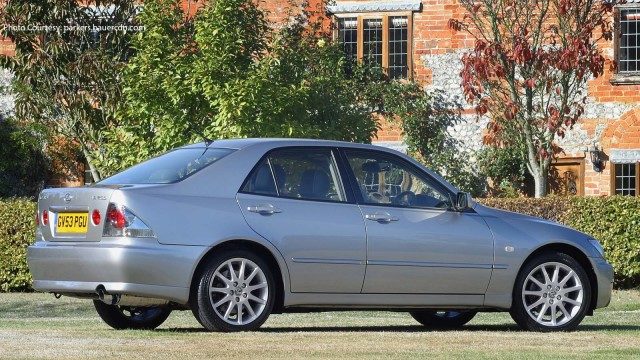 Lexus UK Searches for Oldest IS 200 in the British Isles