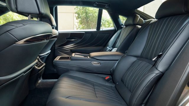 Coolest Features of the 2018 Lexus LS