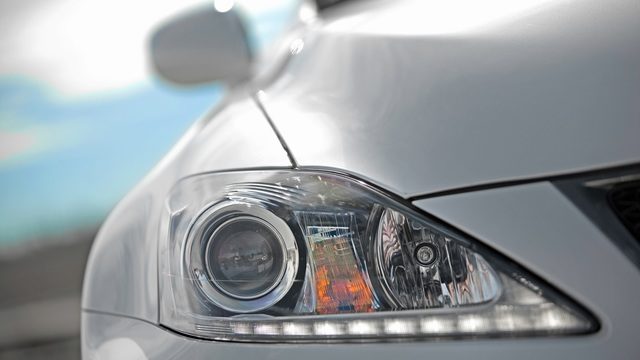 Lexus IS: How to Replace Your Headlights and Fog Lights