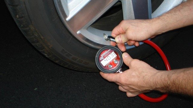 Lexus: How to Check Your Tire Pressure