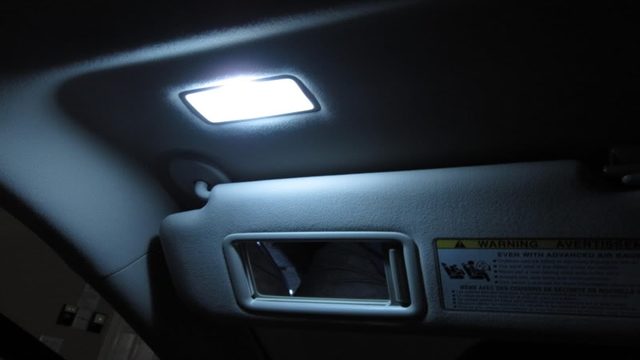 Lexus RX: How to Replace Vanity Light