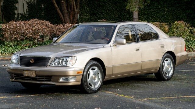 Lexus LS400 With 34K Miles Sets the Gold Standard