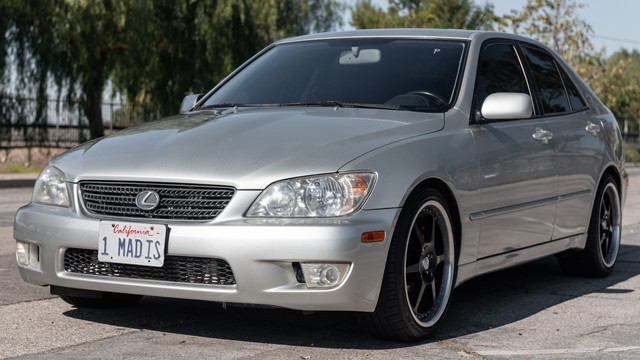 Supercharged 2JZ-Powered Lexus IS300 Is One Fun Machine