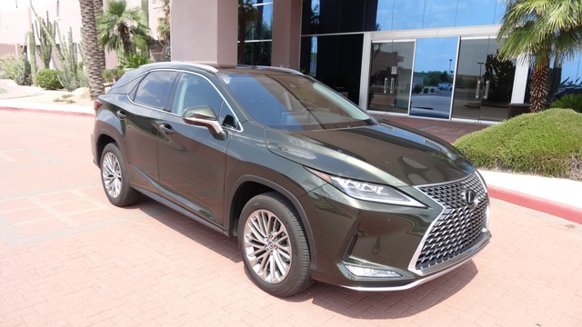 A Closer Look at the 2021 Lexus RX-350 SUV