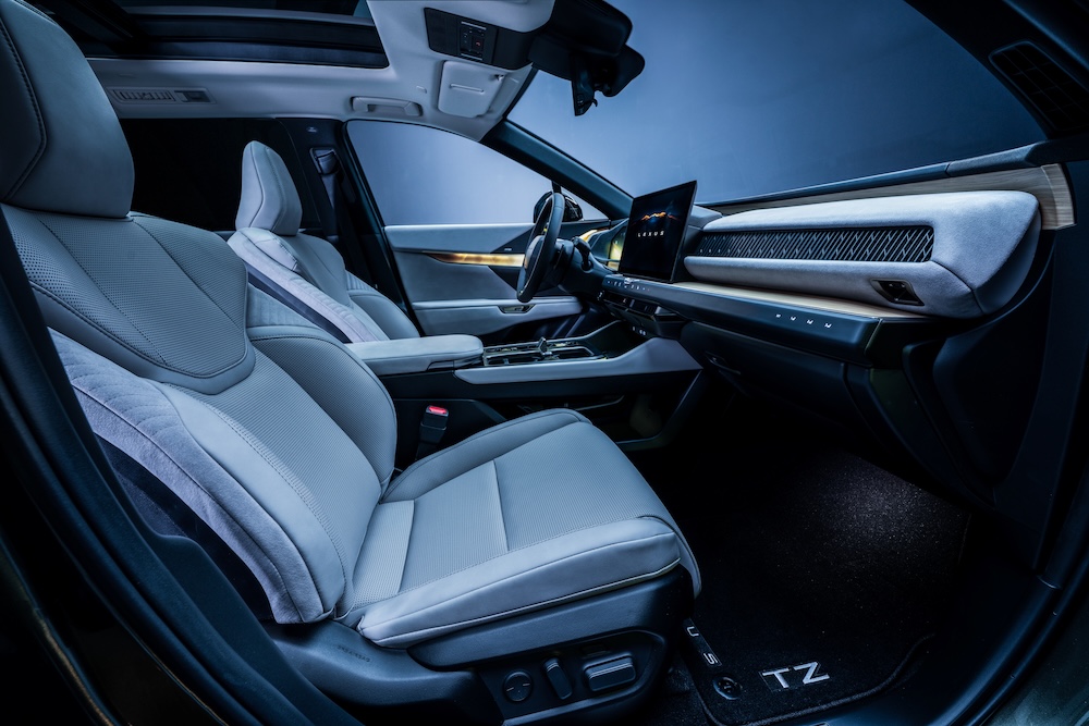 2027 Lexus TZ front seats